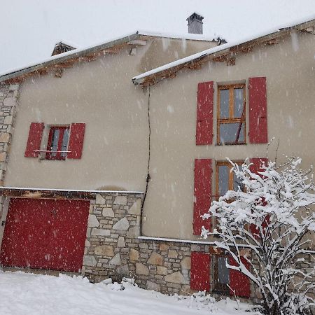 Maison De Montagne Dans Charmant Village Du Capcir Fontrabiouse Экстерьер фото